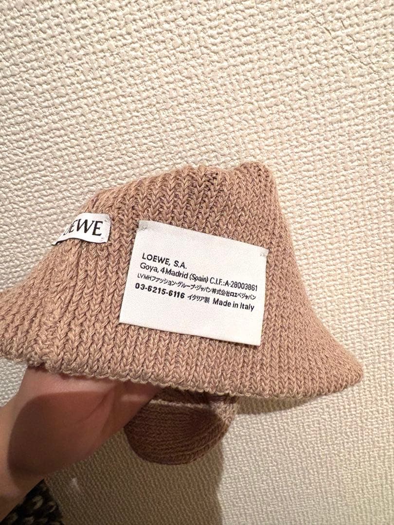 LOEWE アナグラム　ロゴ　レザービーニー　ニット帽