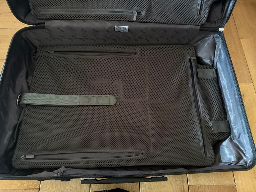 【訳あり】RIMOWA SALSA DELUXE HYBRID 廃盤