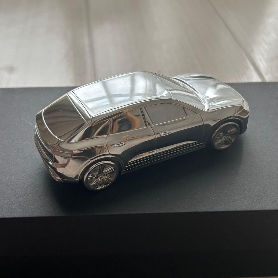 【非売品】ポルシェ マカン　ペーパーウェイト ミニカー　メタル製