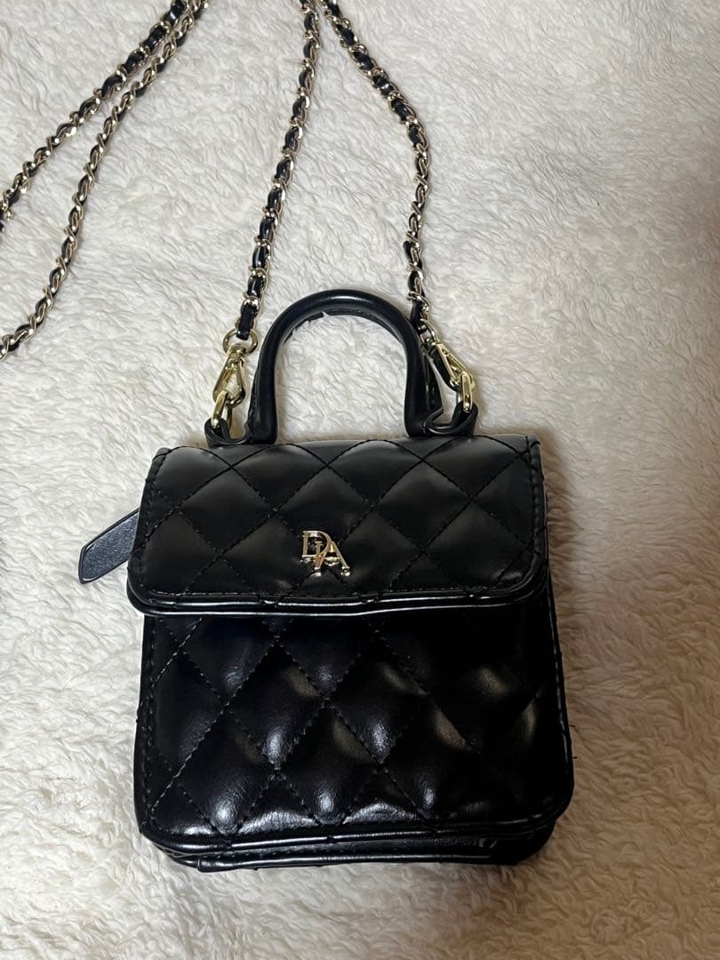 【そら】DIANTE レザーロゴミニバッグ