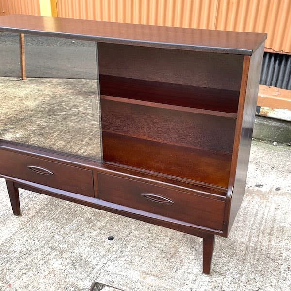 イギリスビンテージ　ガラスキャビネット　ブックシェルフ　サイドボード