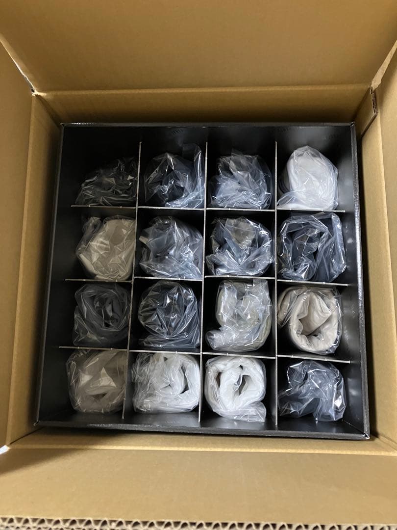 ファイナルファンタジー　35周年　ユニクロ　コンプリートBOX Mサイズ