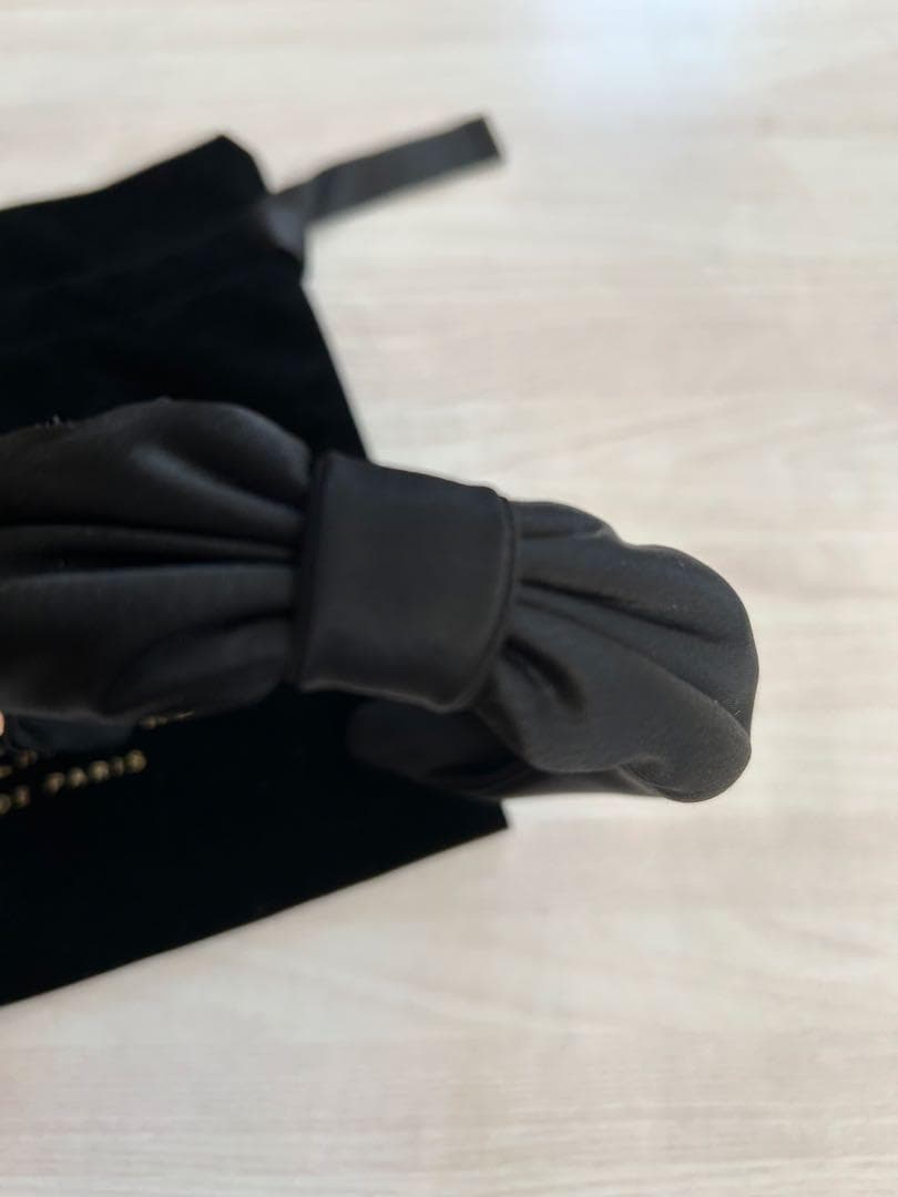 数回のみの使用✷アレクサンドルドゥパリ サテン カチューシャ