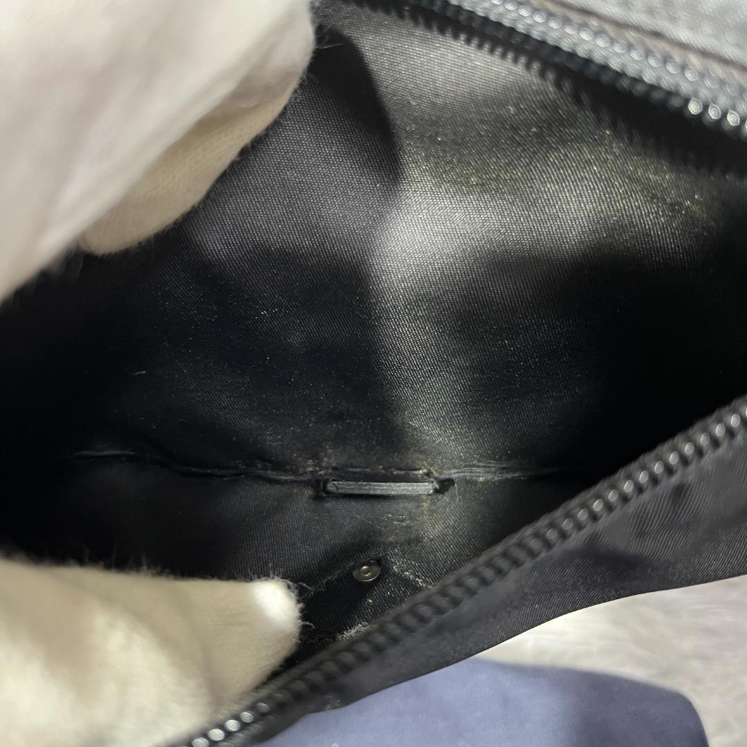 [大人気]プラダ　ＰＲＡＤＡ　ショルダーバッグ　ナイロン　カメラバッグ　三角ロゴ