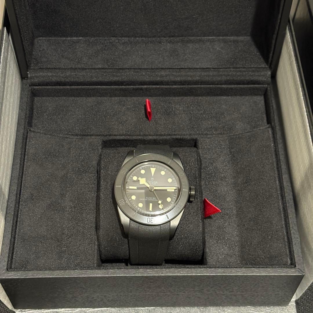 TUDOR チューダー ブラックベイ セラミック