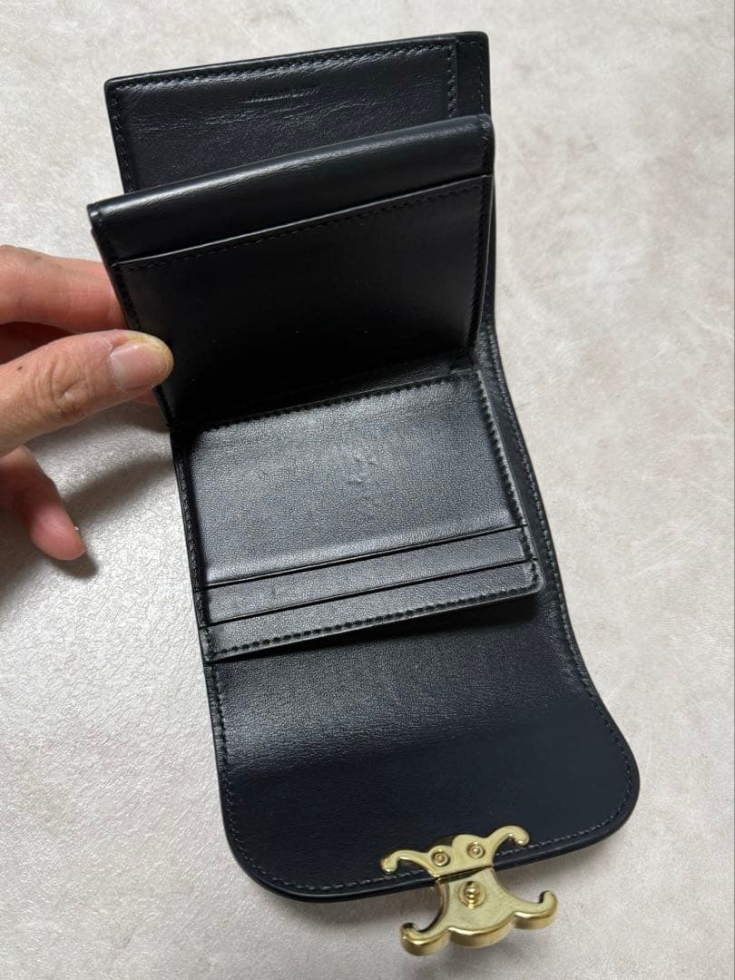 CELINE 二つ折り財布 黒 ゴールド金具