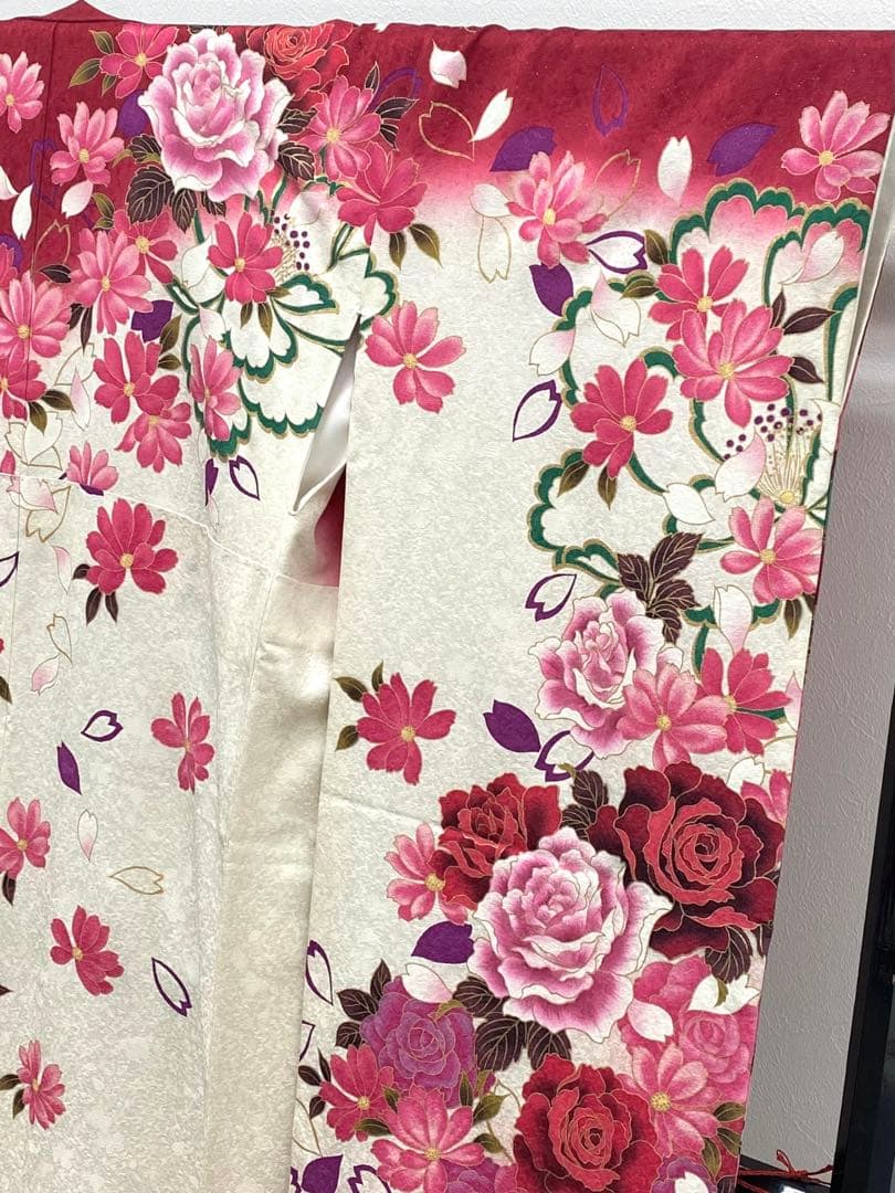 振袖 豪華 銀通し 刺繍 金彩 紋意匠 薔薇 洋花 身丈170cm 撥水加工済