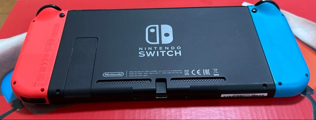 Nintendo Switch本体 Joy-Con ネオンブルー/ ネオンレッド