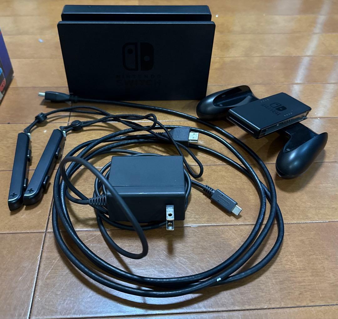 Nintendo Switch本体 Joy-Con ネオンブルー/ ネオンレッド