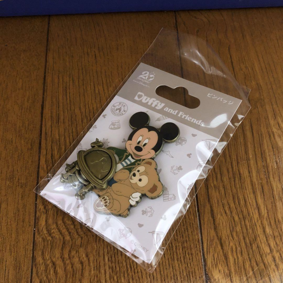 ぬいぐるみ・ピンバッジ　ダッフィー ワンダフルヴォヤッジ