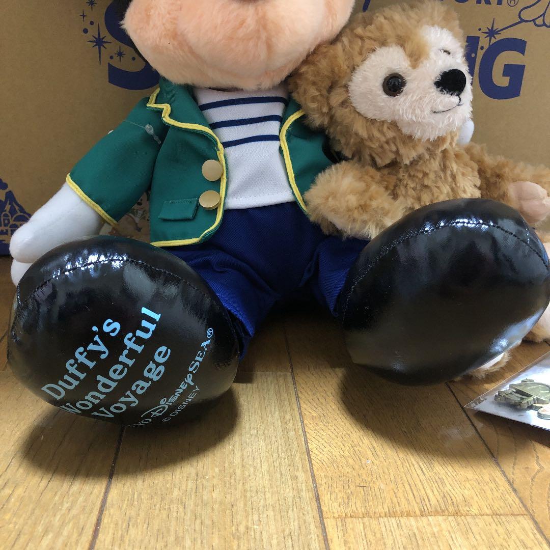 ぬいぐるみ・ピンバッジ　ダッフィー ワンダフルヴォヤッジ