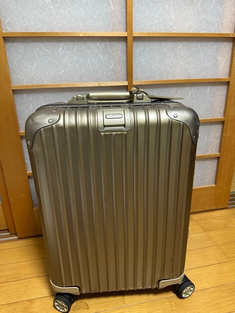 RIMOWA☆リモワスーツケース　トパーズチタニウム32L機内持ち込み可能