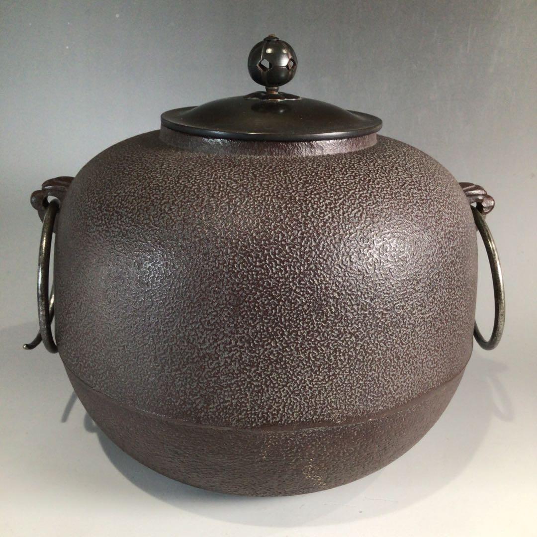 Ｐ２３３　茶釜　『人間国宝　高橋敬典造』『丸釜』　共箱　茶道具