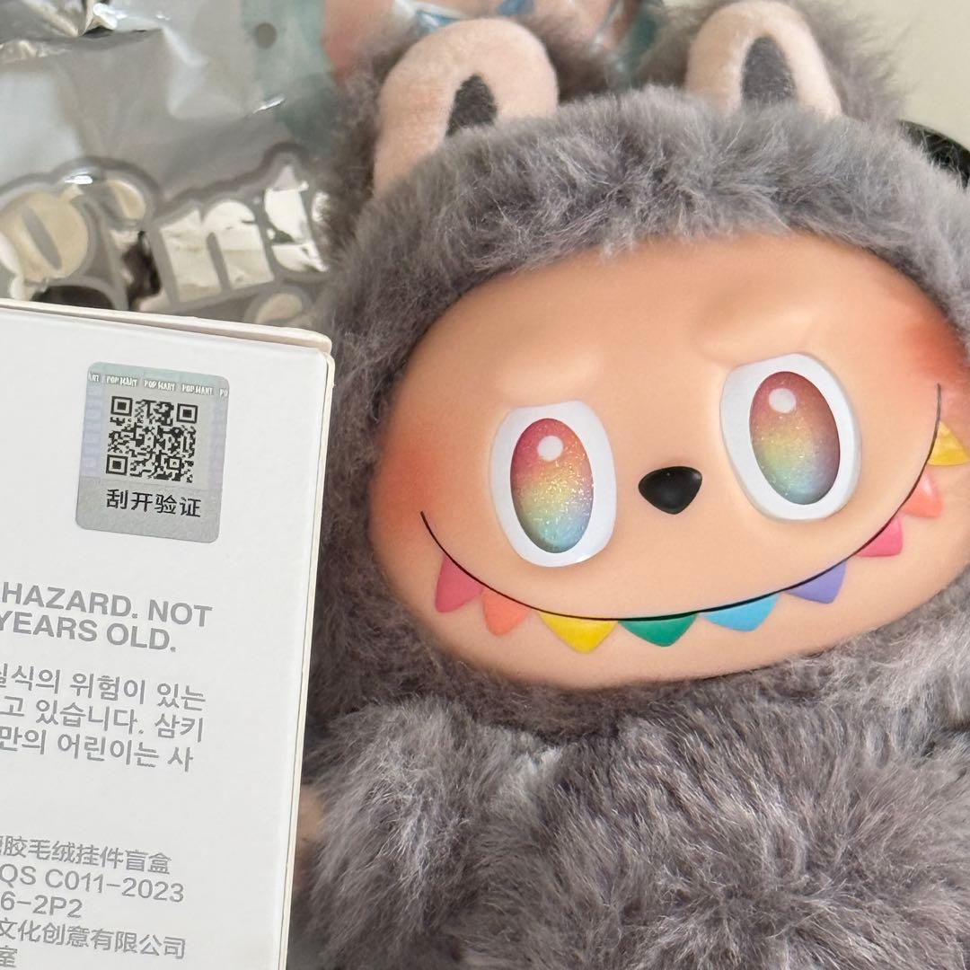 【正規品】 LABUBU Big into Energy シークレット グレー②