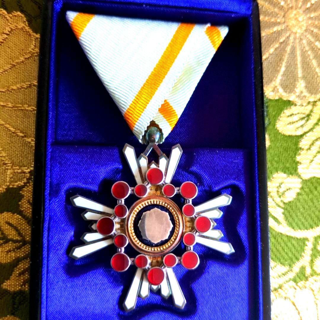 【美品】勲五等瑞宝章 塗共箱付き