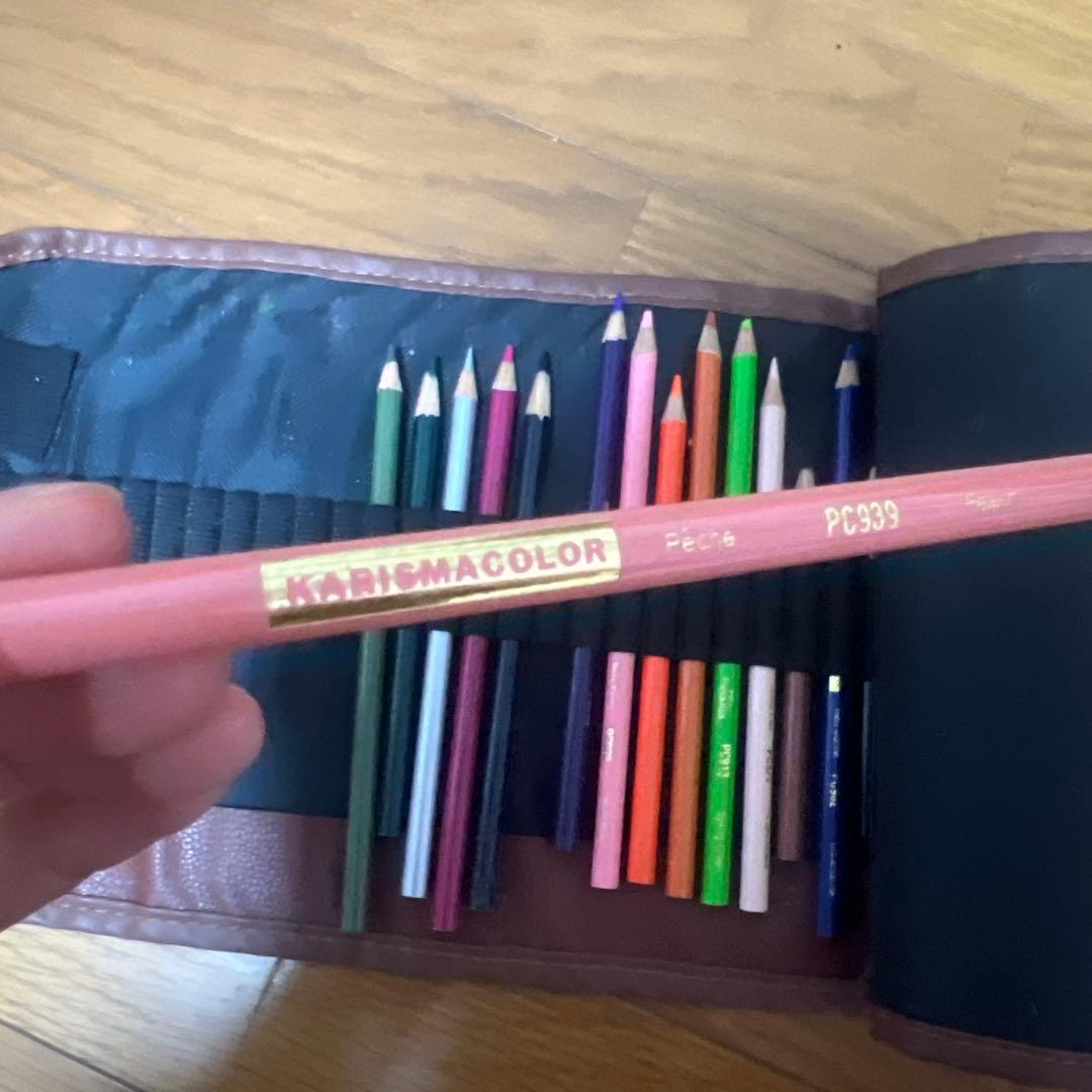 KARISMACOLOR 色鉛筆 38本と、布製ロールケース