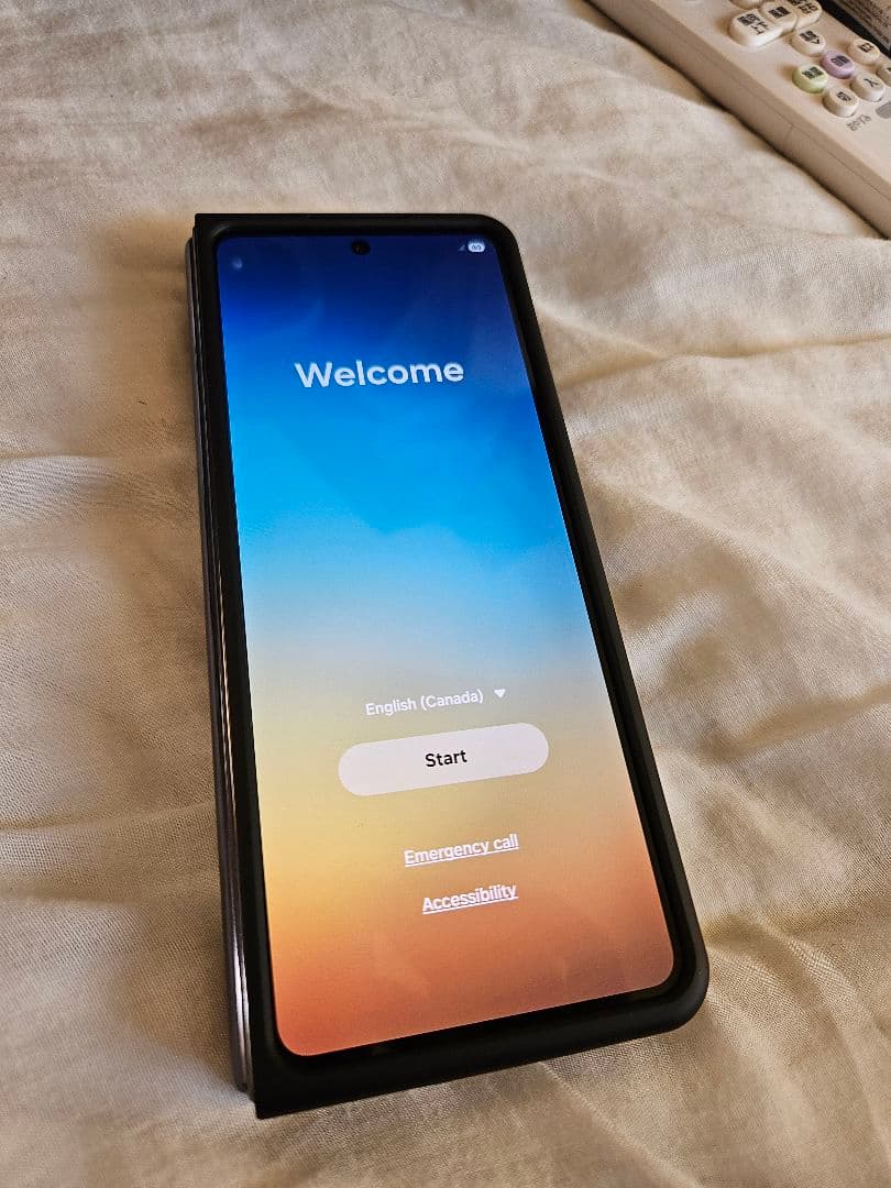 ジャンク Galaxy Z Fold4本体＋おまけ