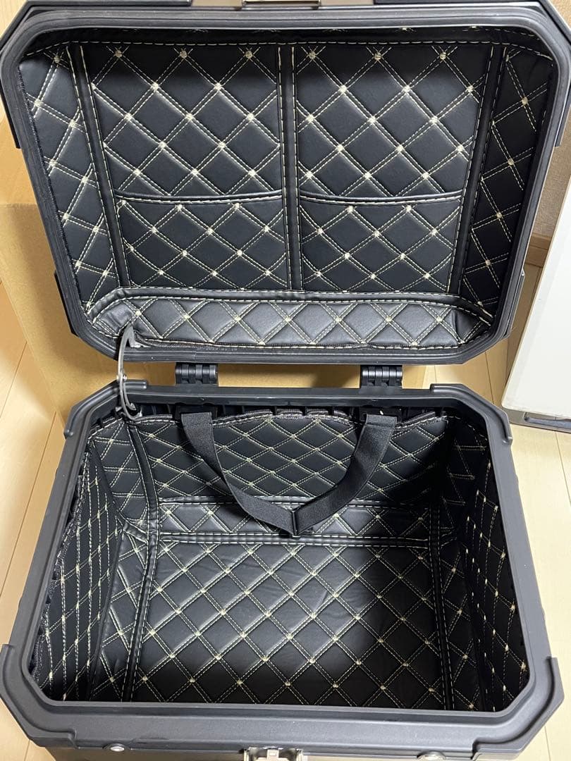 バイク用　リアボックス　ブラック