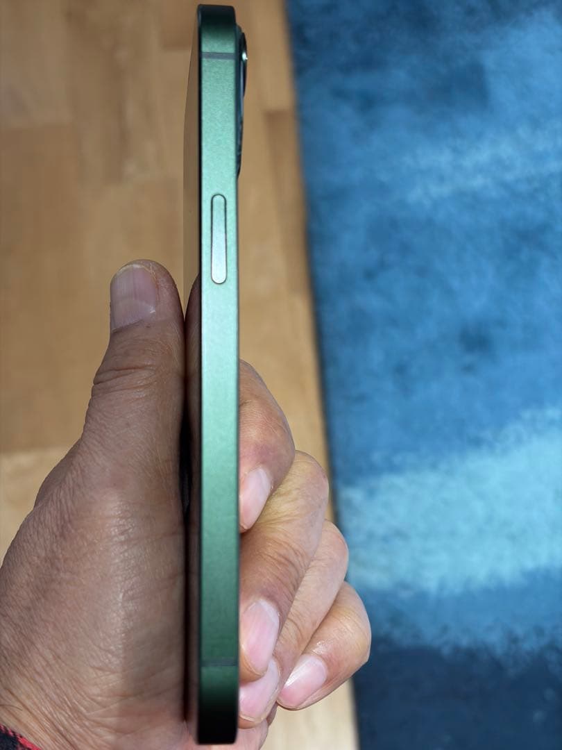 琉*華様 Apple iPhone 13 ミッドナイトグリーン 本体128GB