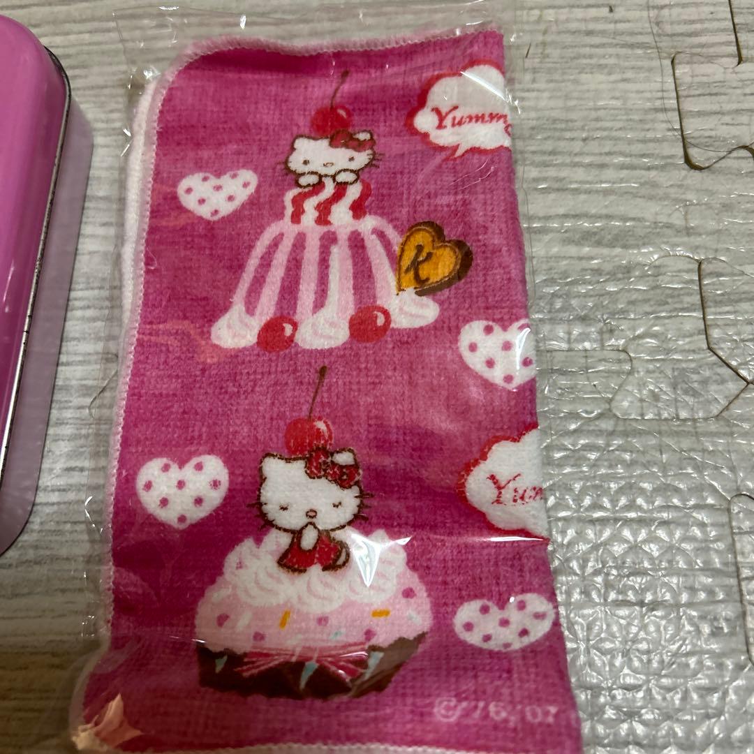 キティ　スイーツ缶　メモ、シール、タオル　サンリオ
