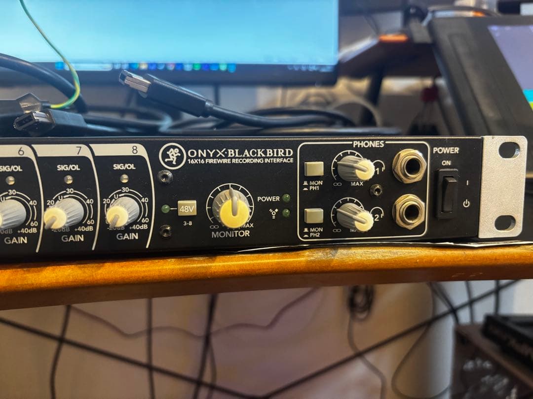 Mackie Onyx Blackbird (firewireカード付き)