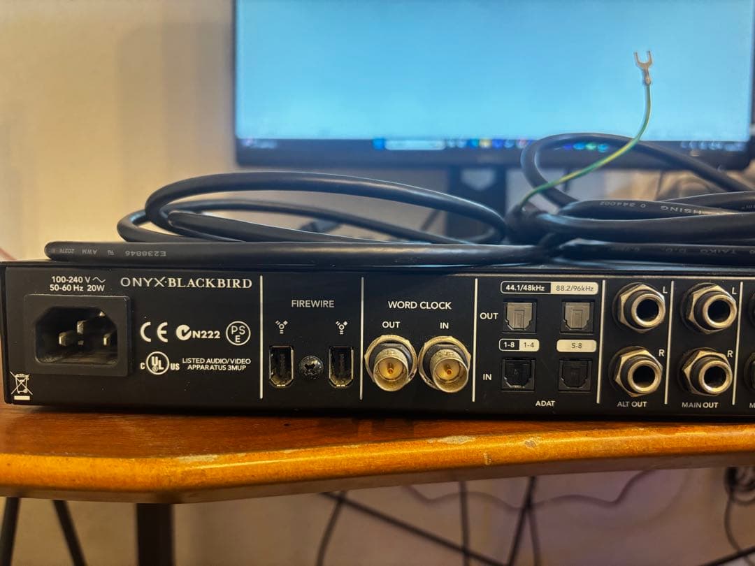 Mackie Onyx Blackbird (firewireカード付き)