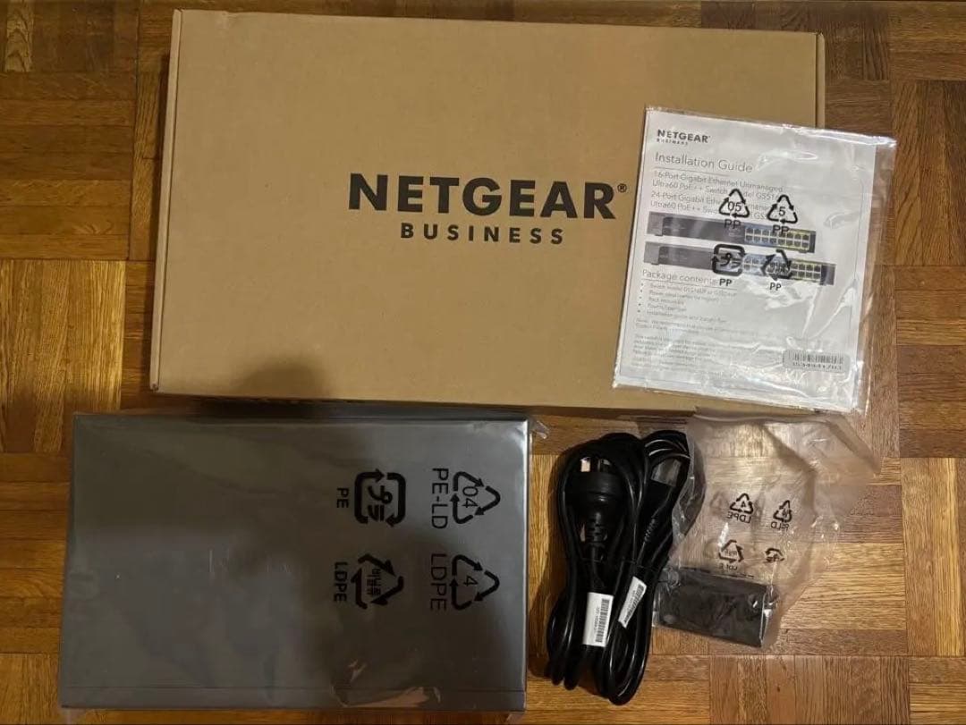 【未使用品】　NETGEAR ネットギア GS516UP-100AJS