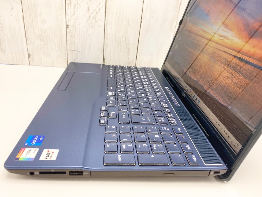 富士通 Core i7-1195G7 SSD1TB+HDD1TB メモリ32GB