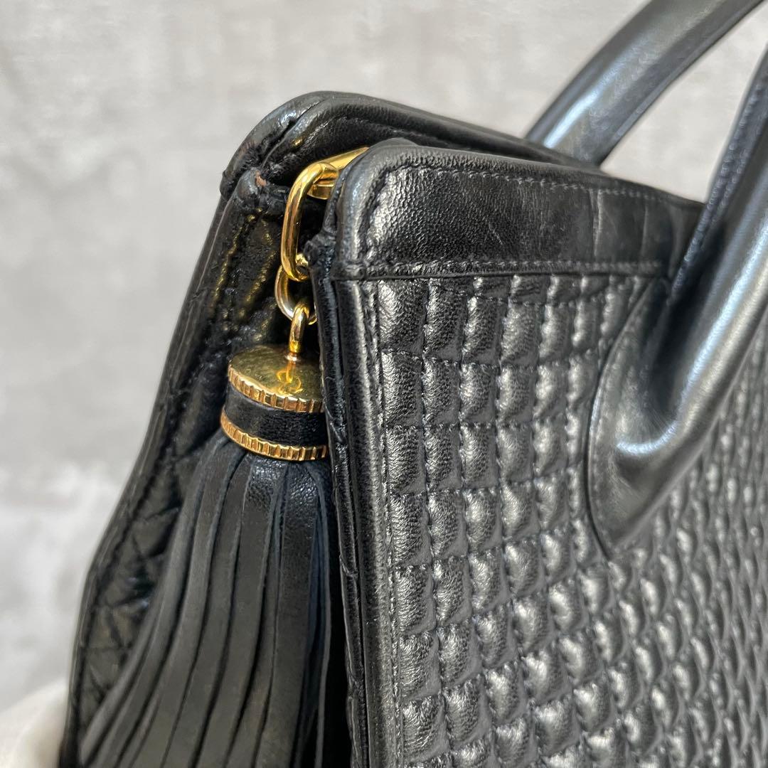 【極美品】BALLY バリー ハンドバッグ キルティング タッセル ロゴ金具 黒