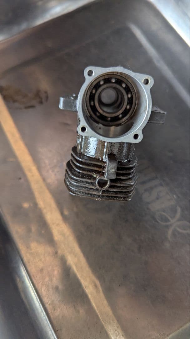 OS26SC 4st エンジン クランクケース