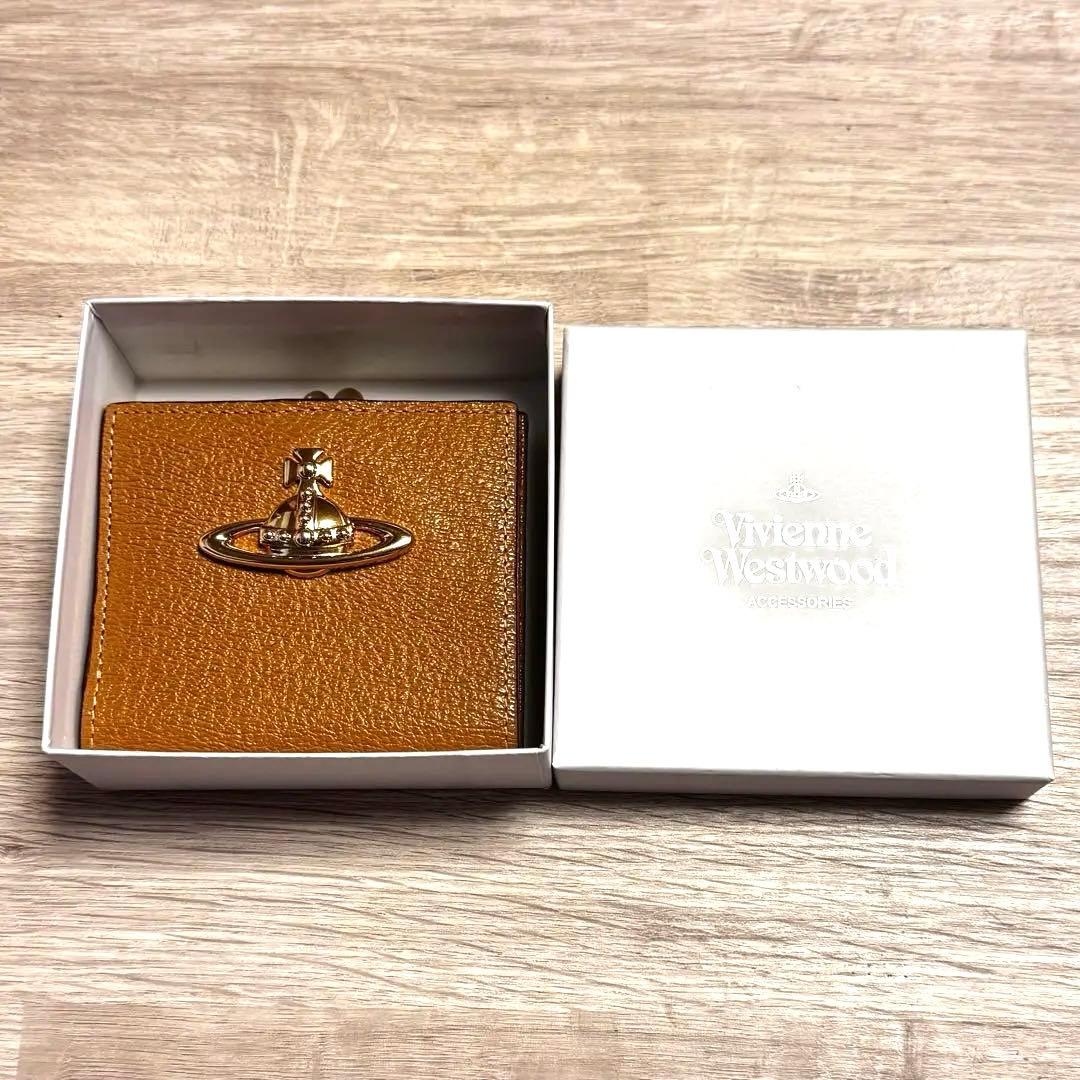 お値下げしました◆箱入りヴィヴィアンウエストウッド 二つ折り財布