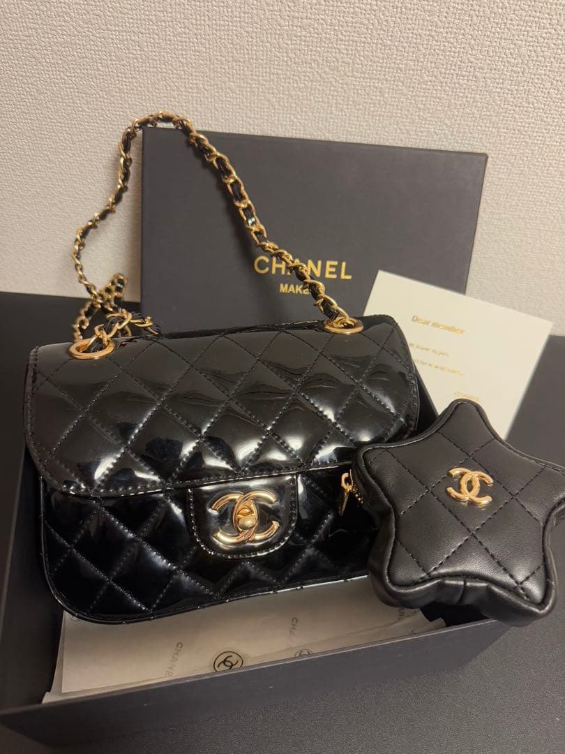 CHANEL ショルダーバッグ ブラックレザー ケース ノベルティ