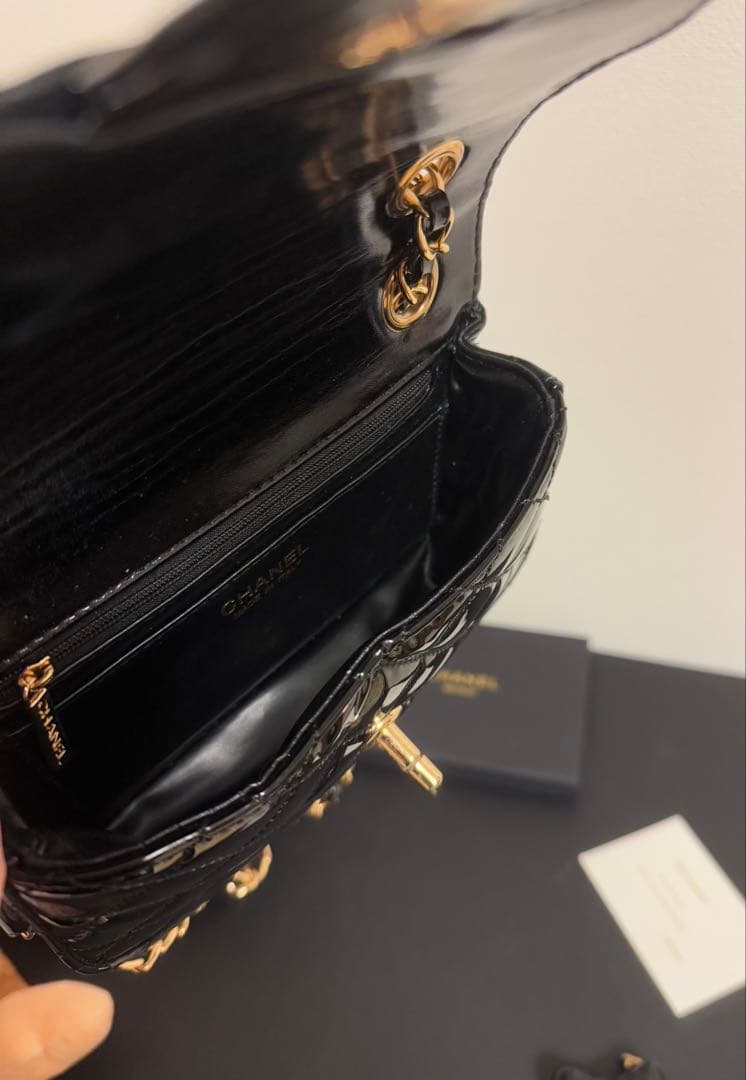 CHANEL ショルダーバッグ ブラックレザー ケース ノベルティ