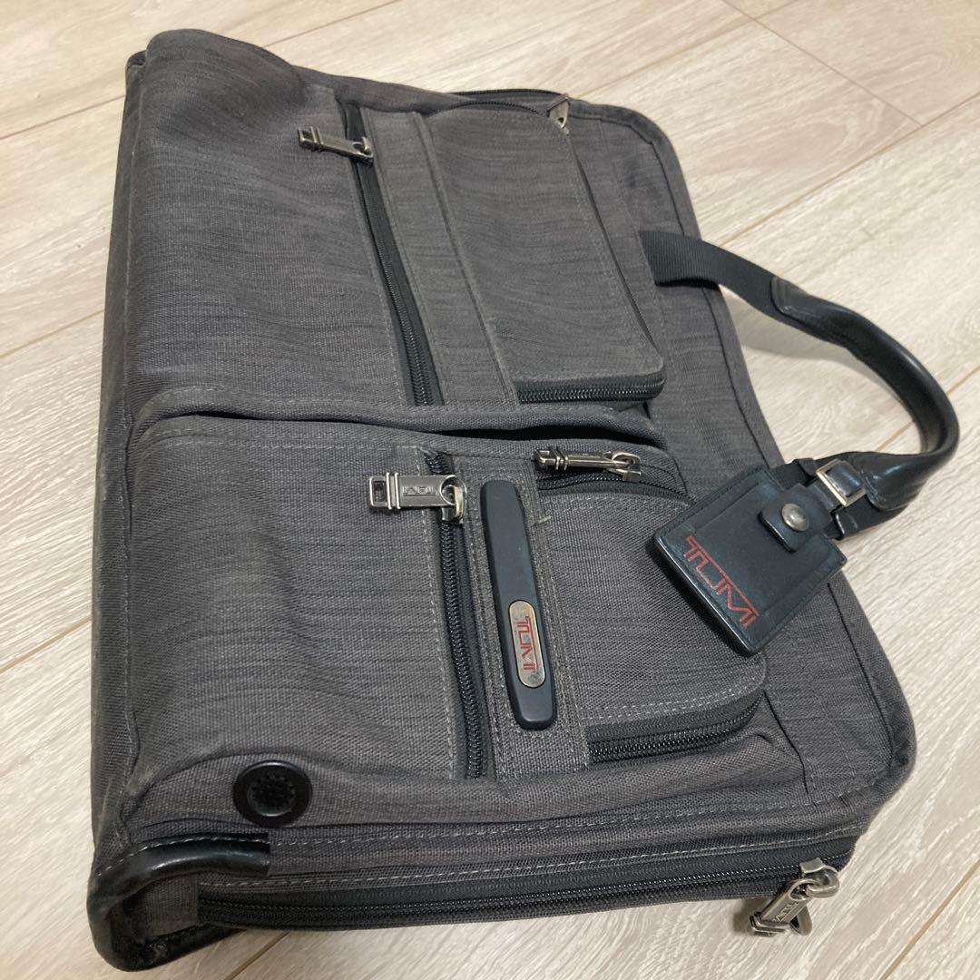 TUMI ビジネスバッグ グレー 111229