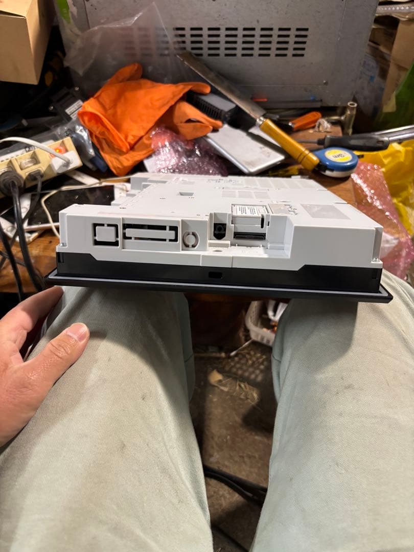 N86。美品。V9120ISB プログラマブル表示器MONITOUCH。