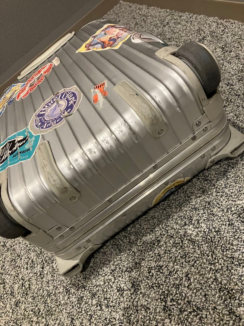 RIMOWAリモワトパーズ35リットルused二輪ジュラルミン