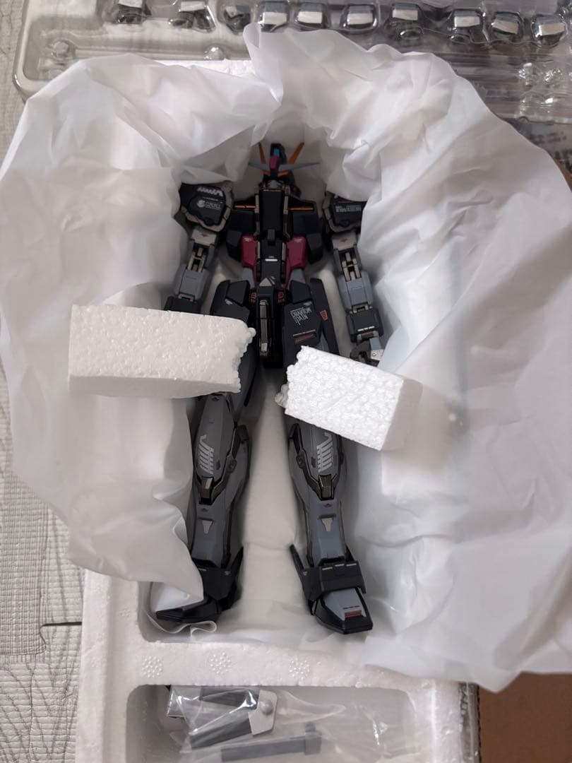 メタルビルド　ストライクノワールガンダム