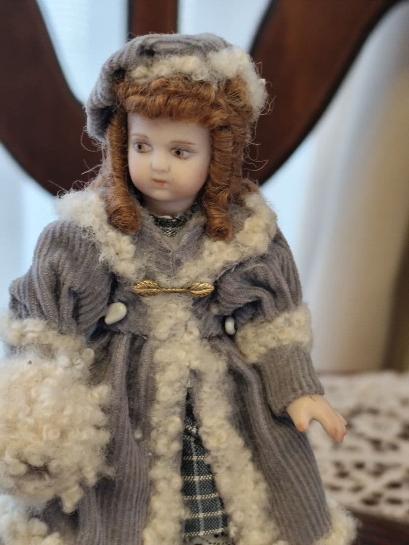 ミニョネット　10センチ程　　ビスクドール　人形