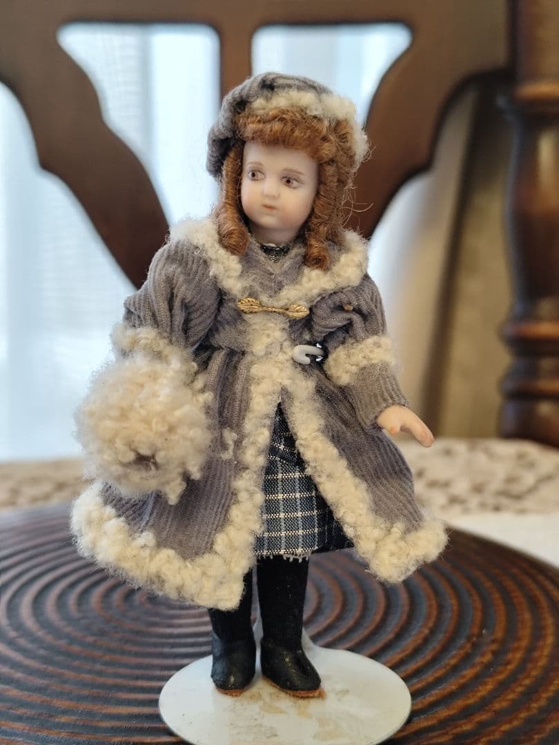 ミニョネット　10センチ程　　ビスクドール　人形