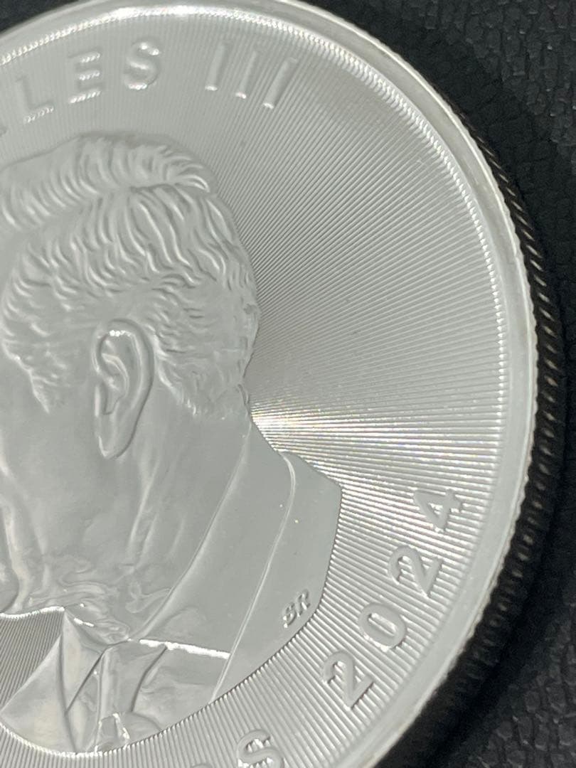 銀高騰中！　メープルリーフ銀貨　1チャールズ国王　スペシャル版　1オンス　5枚