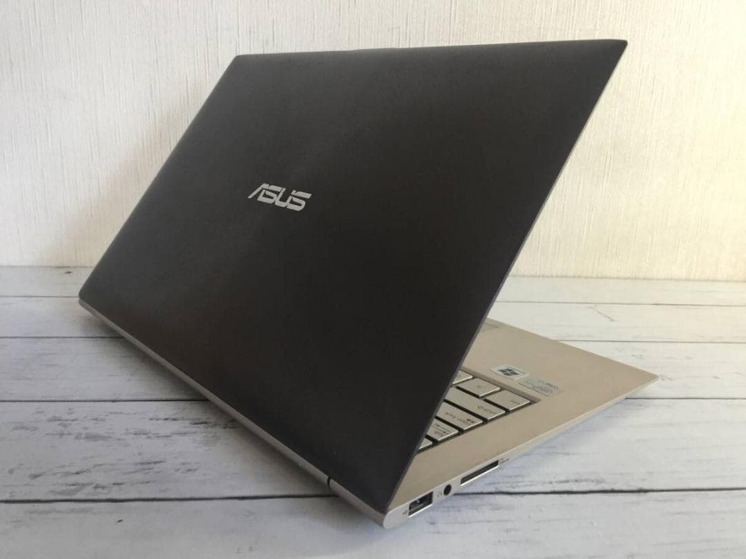 ASUS UX31E 13.3型TFT液晶　薄型・コンパクト ノートパソコン