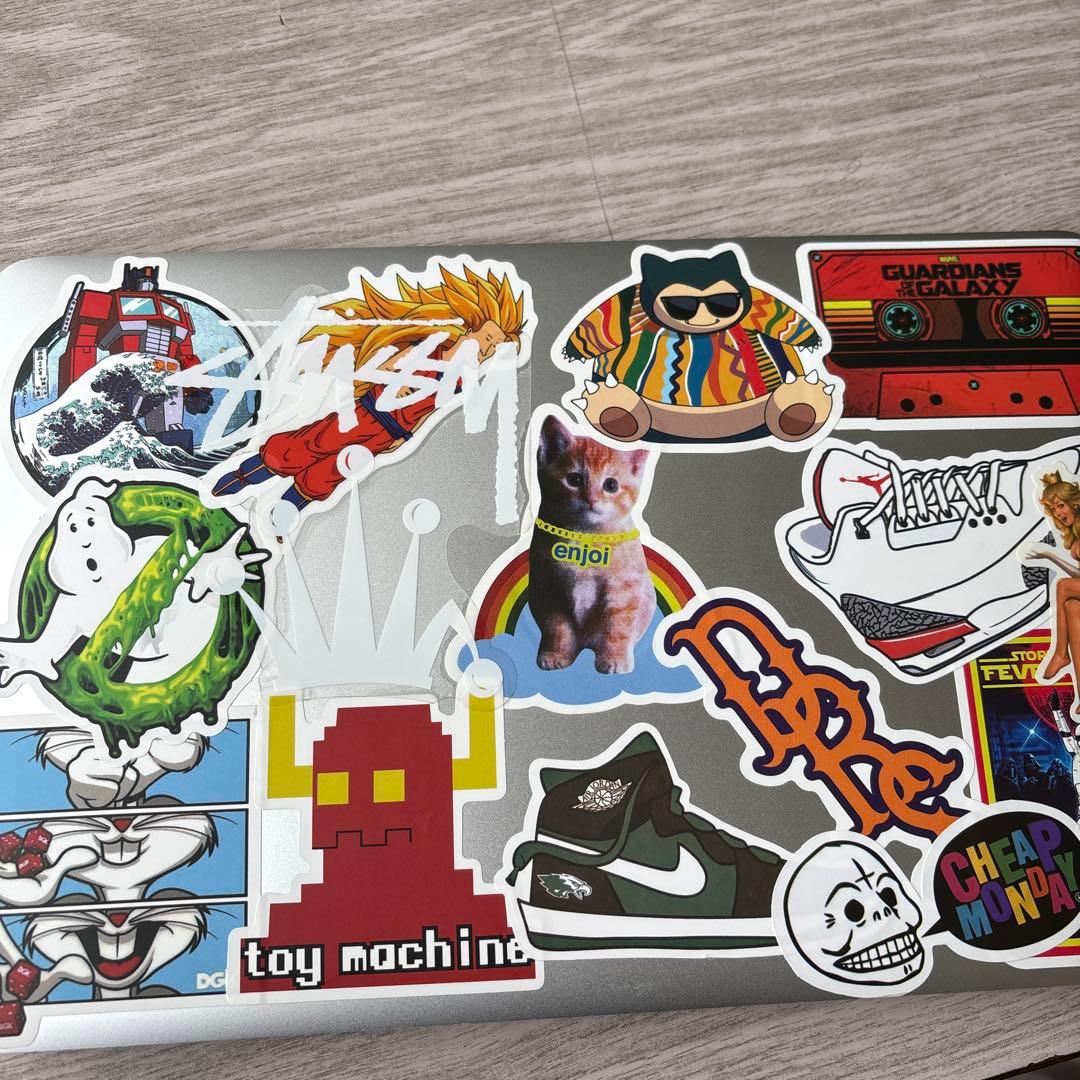 MacBook Air 2013年版 シルバー ステッカー多数