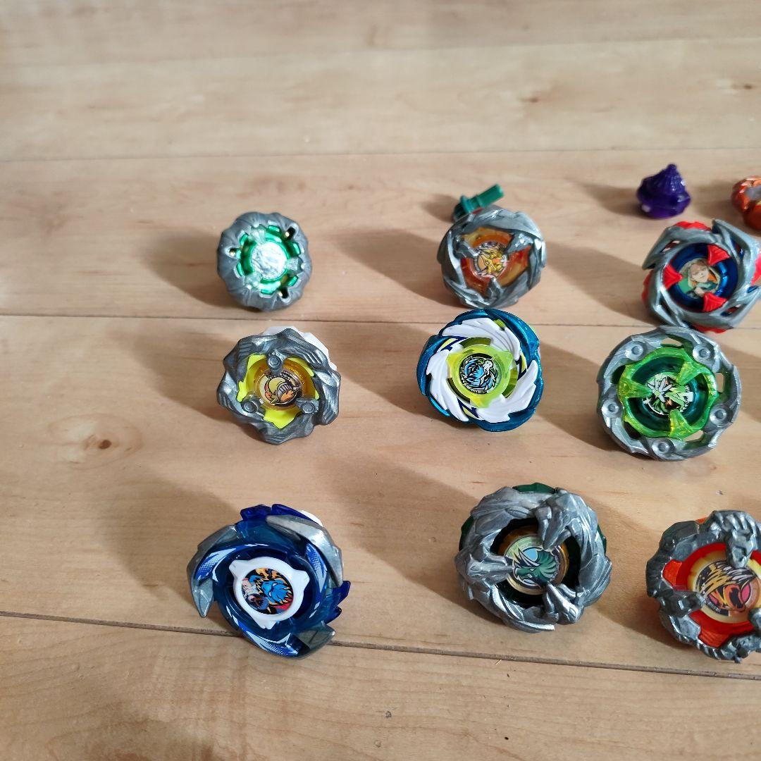 卒業品　ベイブレードX まとめ売り　42個＋電動スタジアム　レアあり