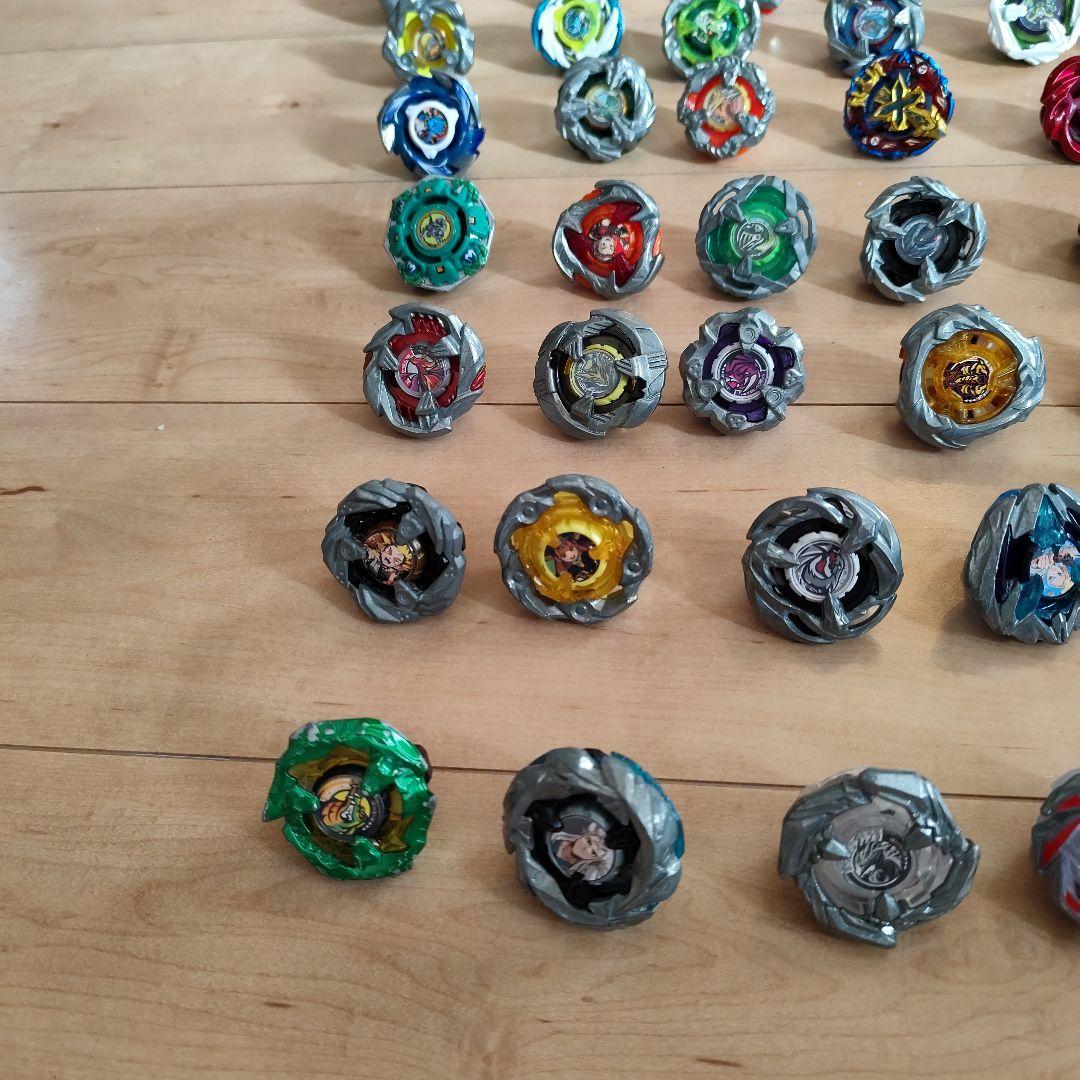 卒業品　ベイブレードX まとめ売り　42個＋電動スタジアム　レアあり