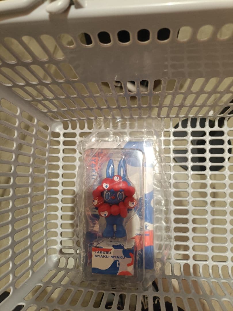 (新品レシート付き)万博限定　ラブブ　ミャクミャク　フィギュア