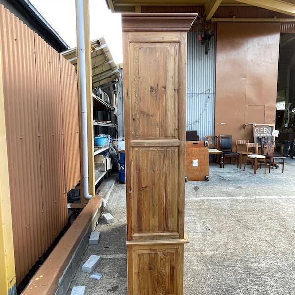 ビンテージ　ガラスキャビネット　大型カップボード　ブックケース　古材