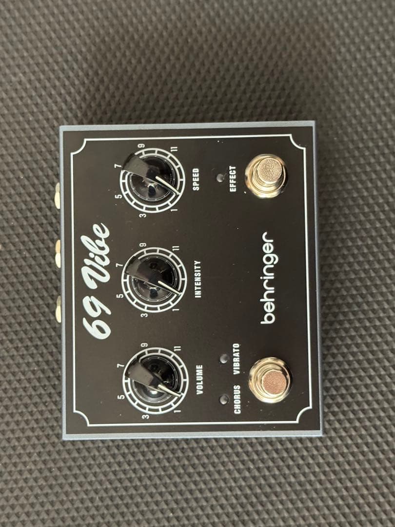 ギター BEHRINGER 69 VIBE