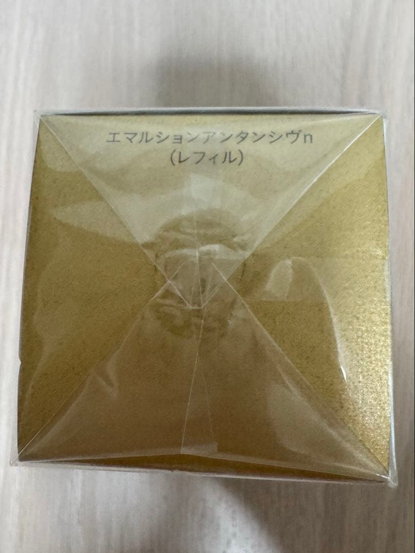 clé de peau エマルションアンタンシヴn 夜用乳液（レフィル）