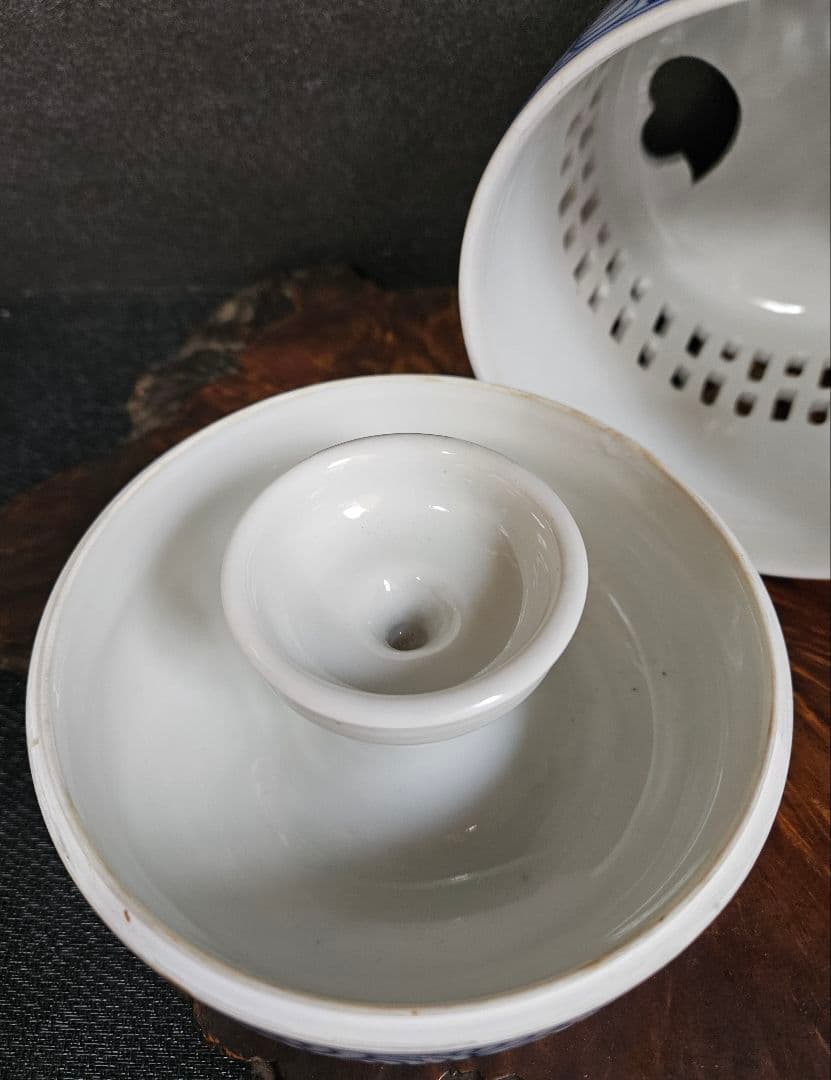 中国陶磁器　青華　染付　倣　明朝清朝期 透かし造り　燭台　燈台　灯り　灯り道具