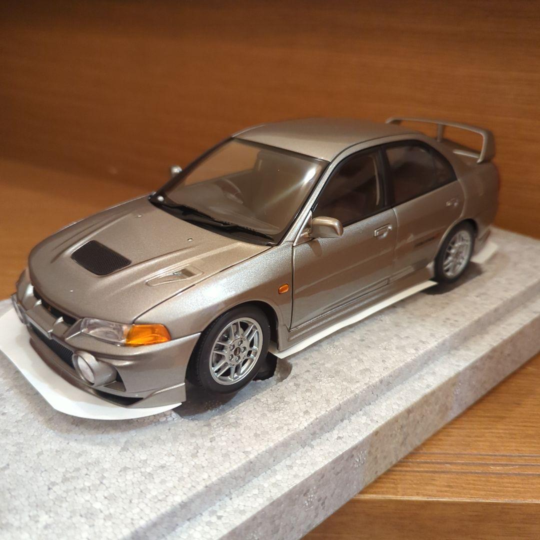 MOTOR　HELIX　三菱　ランサーエボリューションⅣ　1/18